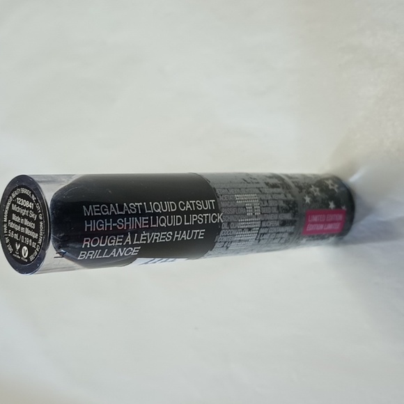 🌹3/$12 Wet N Wild Mega Last Liquid Catsuit Shine Liquid Lipstick, Midnight Sky - Picture 5 of 9